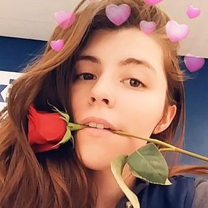 Meet your Posher, Kiya